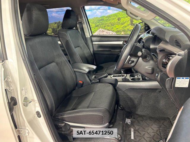 Toyota HILUX 2024-03 7876829-7