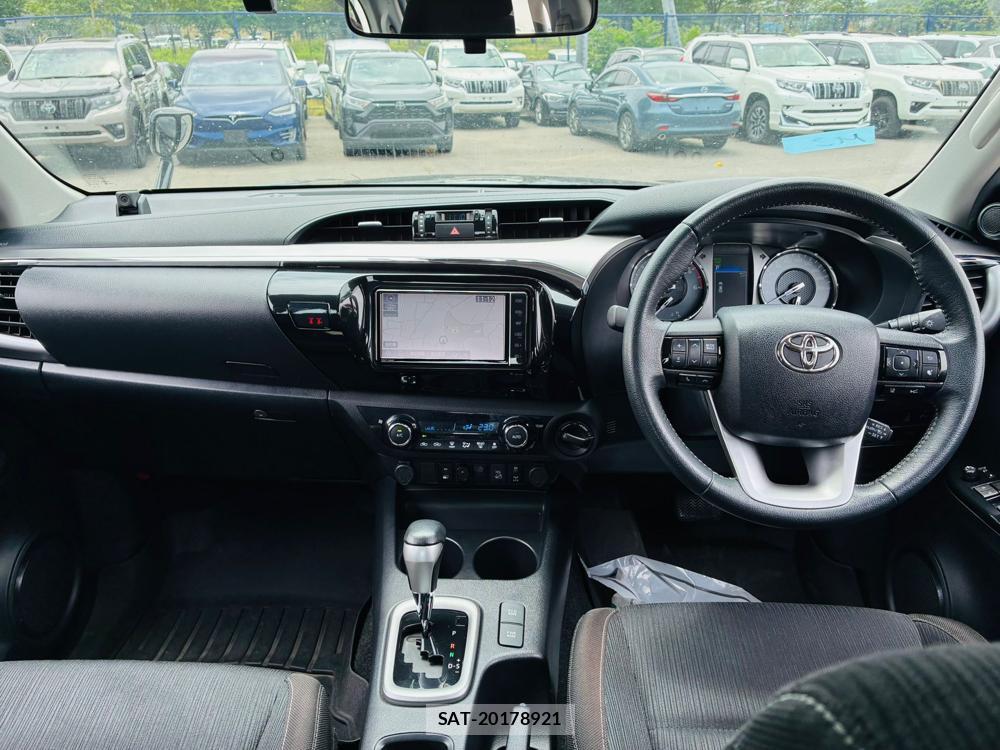 Toyota HILUX 2020-10 7020604-11