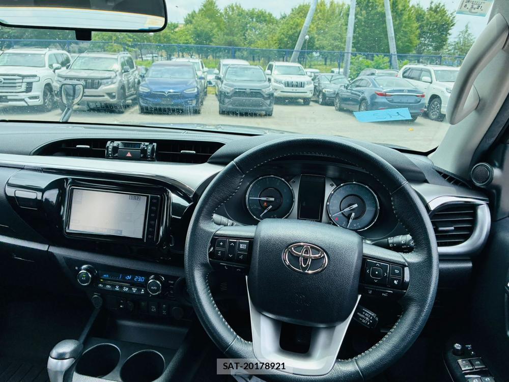 Toyota HILUX 2020-10 7020604-12