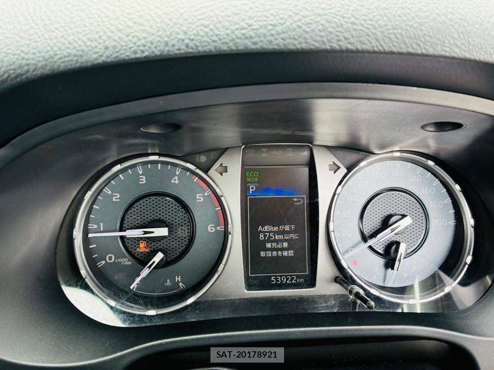 Toyota HILUX 2020-10 7020604-14