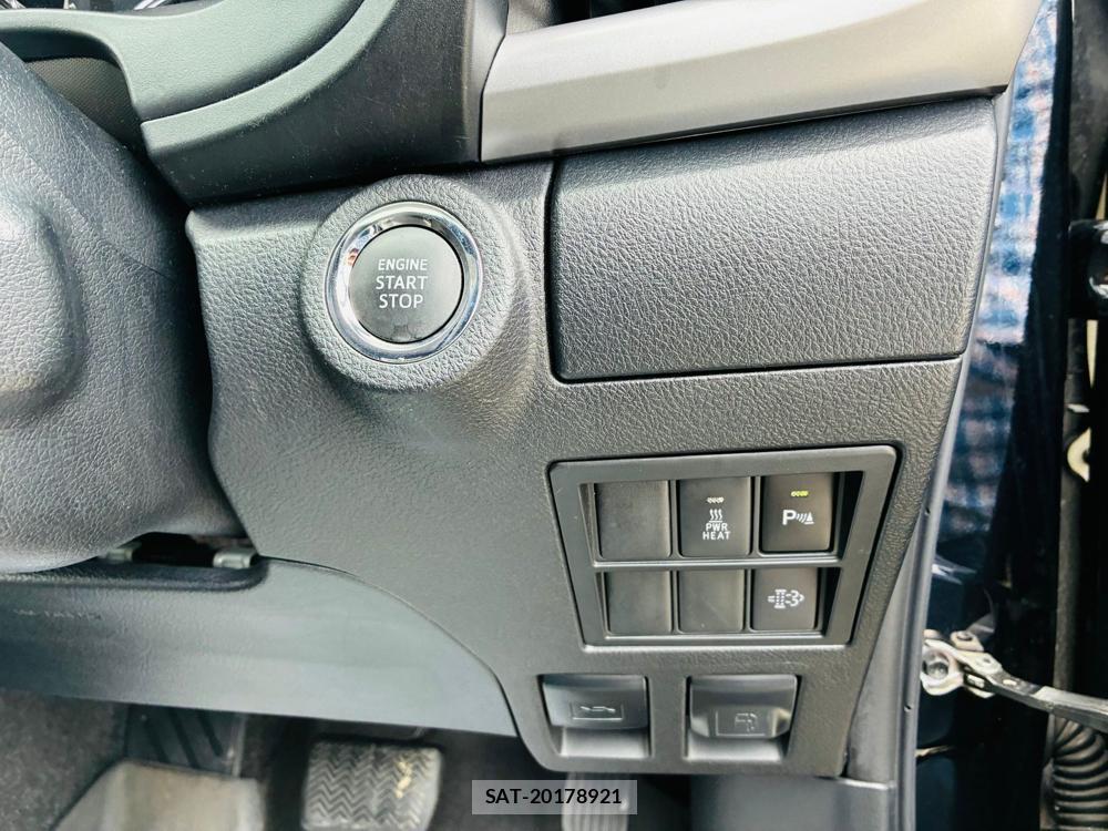 Toyota HILUX 2020-10 7020604-15