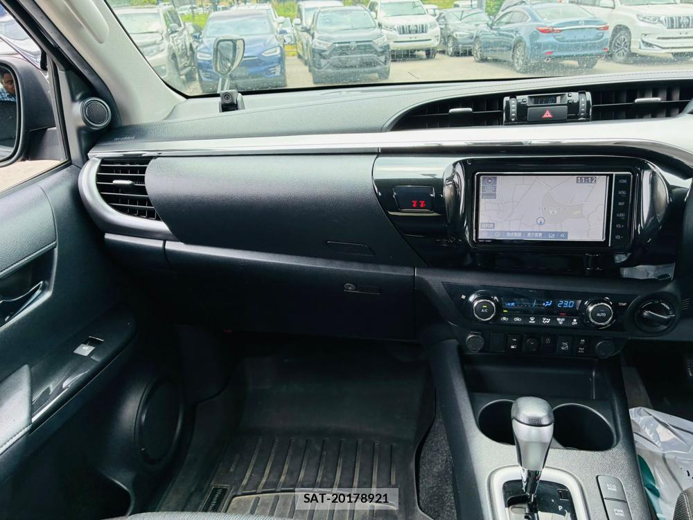 Toyota HILUX 2020-10 7020604-16
