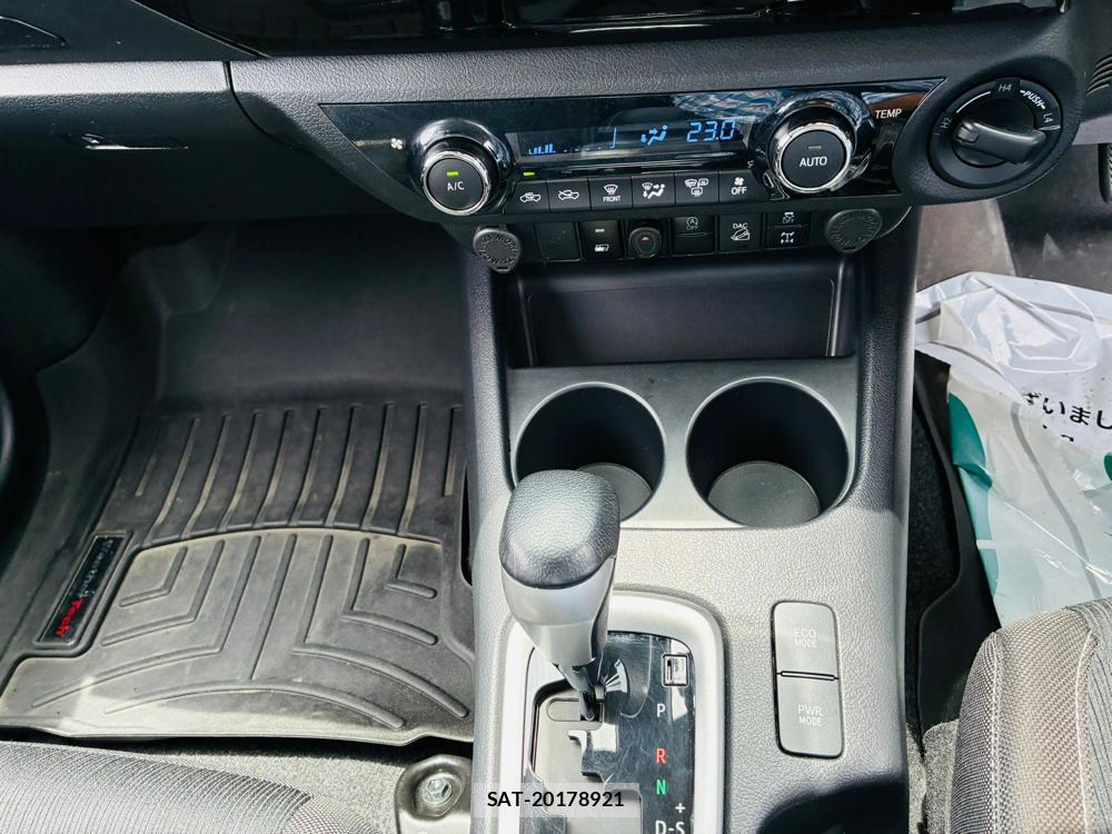 Toyota HILUX 2020-10 7020604-18