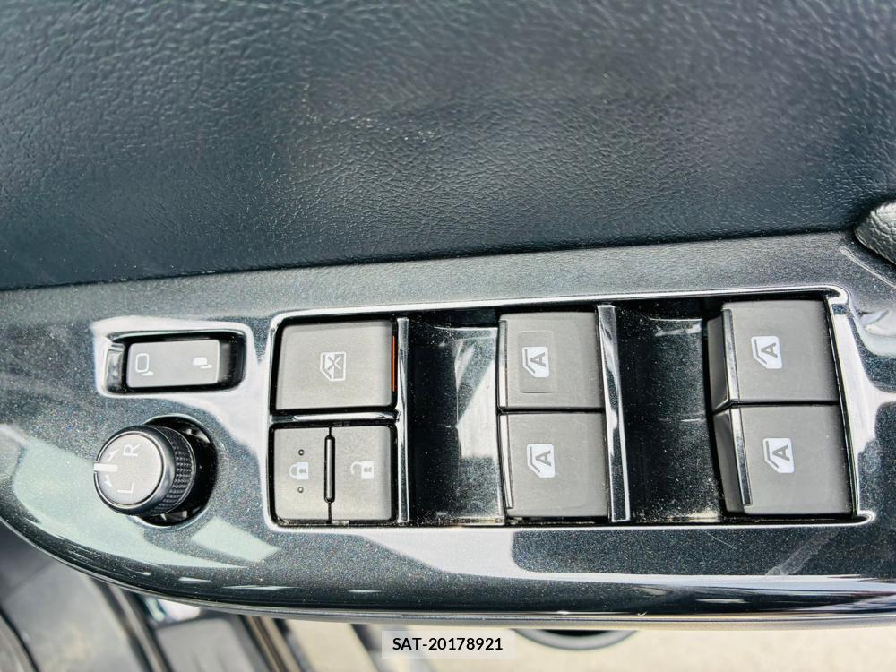 Toyota HILUX 2020-10 7020604-20