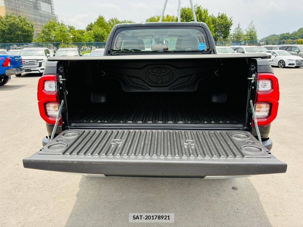 Toyota HILUX 2020-10 7020604-24