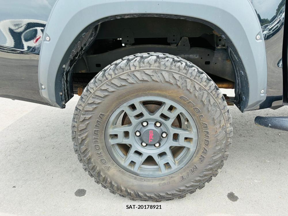 Toyota HILUX 2020-10 7020604-25
