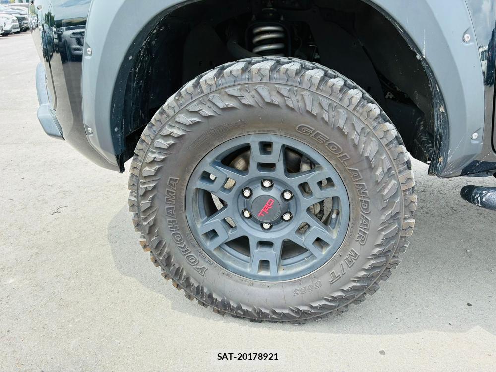 Toyota HILUX 2020-10 7020604-27