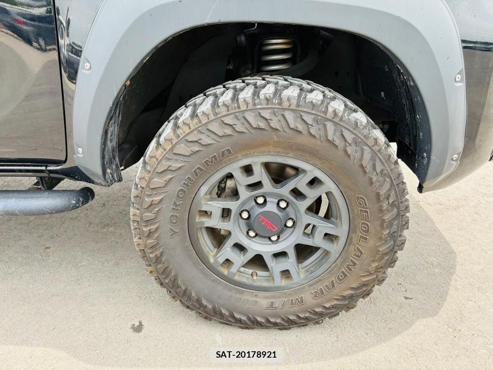 Toyota HILUX 2020-10 7020604-28