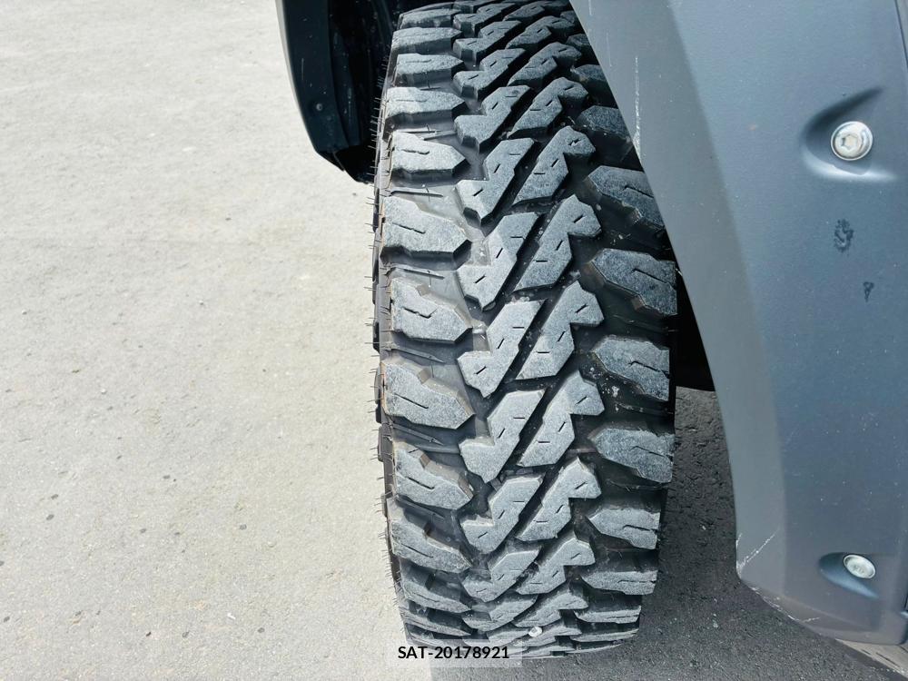Toyota HILUX 2020-10 7020604-30