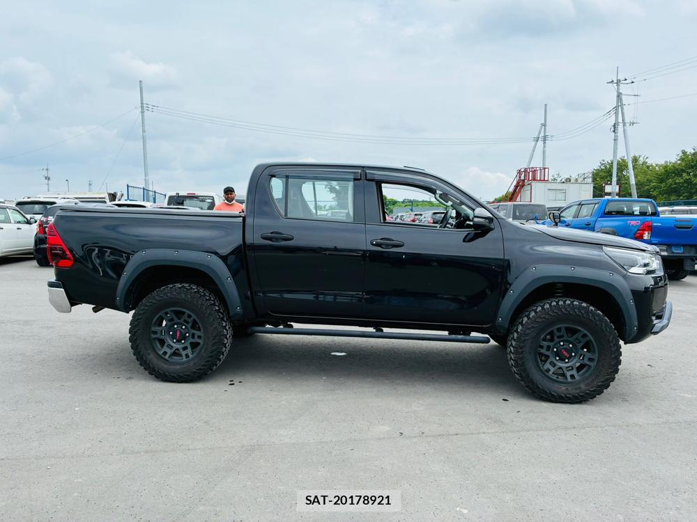 Toyota HILUX 2020-10 7020604-4