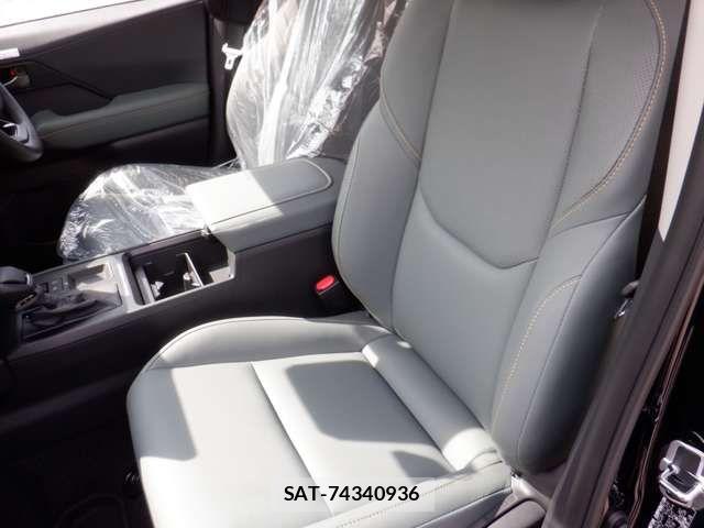 Toyota HILUX 2026-06 7876823-10