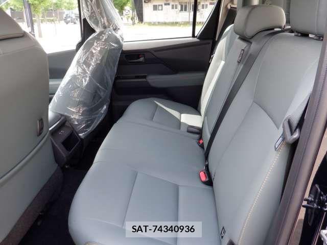 Toyota HILUX 2026-06 7876823-13
