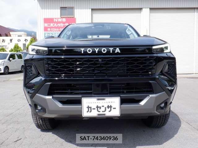 Toyota HILUX 2026-06 7876823-1