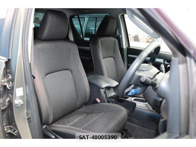 Toyota HILUX 2023-01 7876832-5