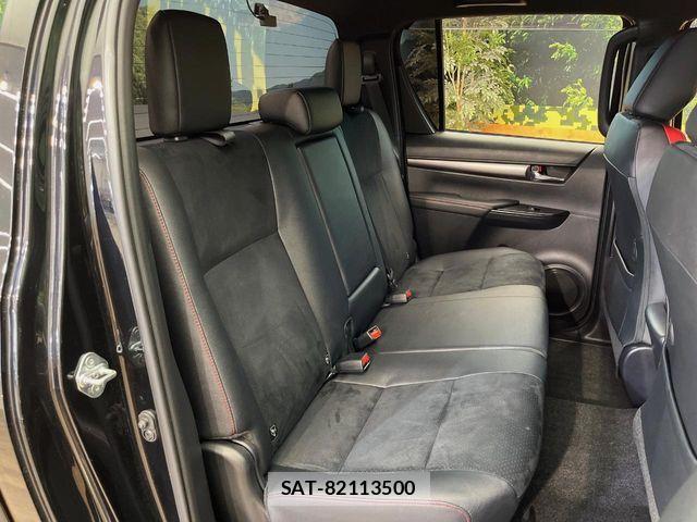 Toyota HILUX 2023-05 7876827-11