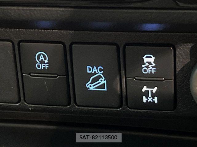Toyota HILUX 2023-05 7876827-8