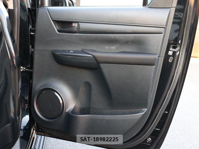 Toyota HILUX 2021-01 7876830-11