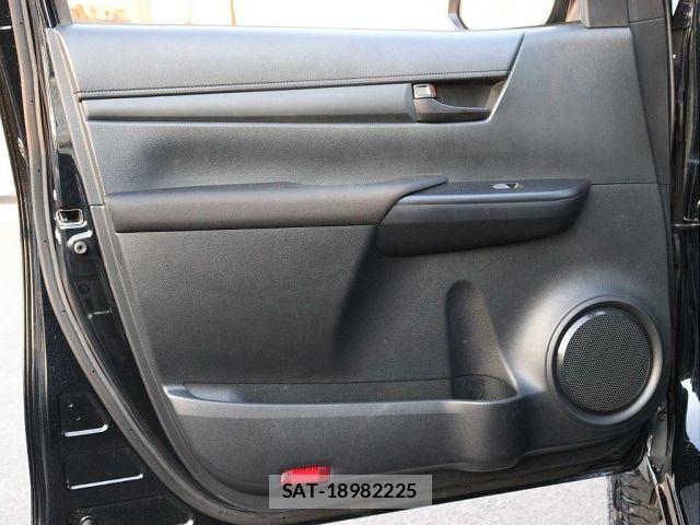 Toyota HILUX 2021-01 7876830-12