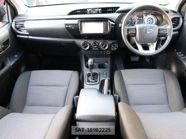 Toyota HILUX 2021-01 7876830-1
