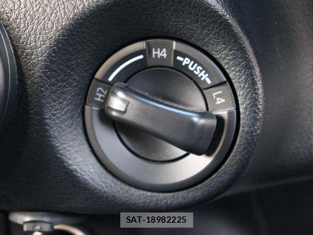 Toyota HILUX 2021-01 7876830-19