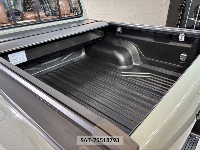 Toyota HILUX 2022-08 7876826-10