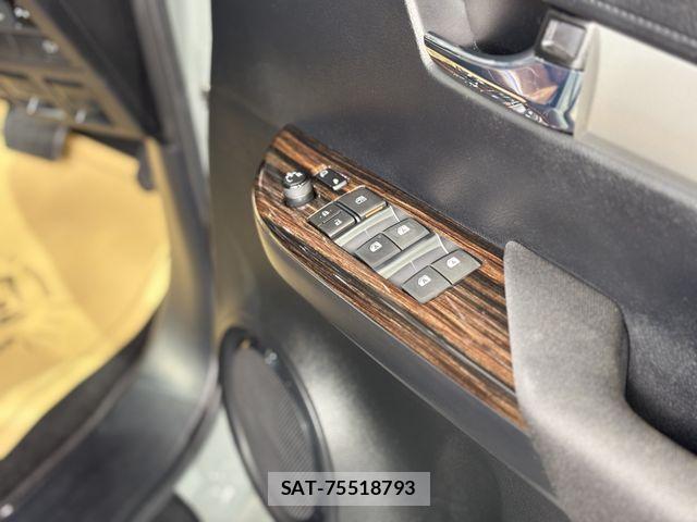 Toyota HILUX 2022-08 7876826-12