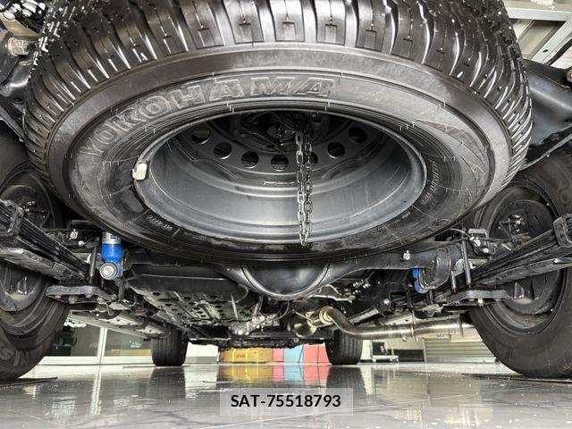 Toyota HILUX 2022-08 7876826-23
