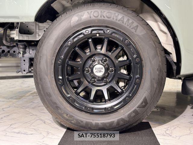 Toyota HILUX 2022-08 7876826-6
