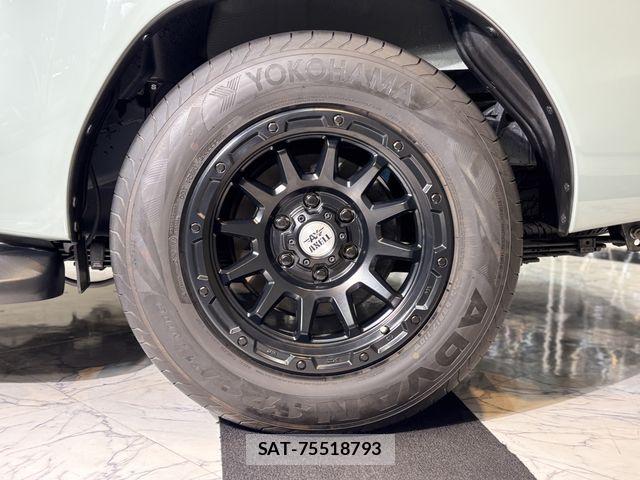 Toyota HILUX 2022-08 7876826-7