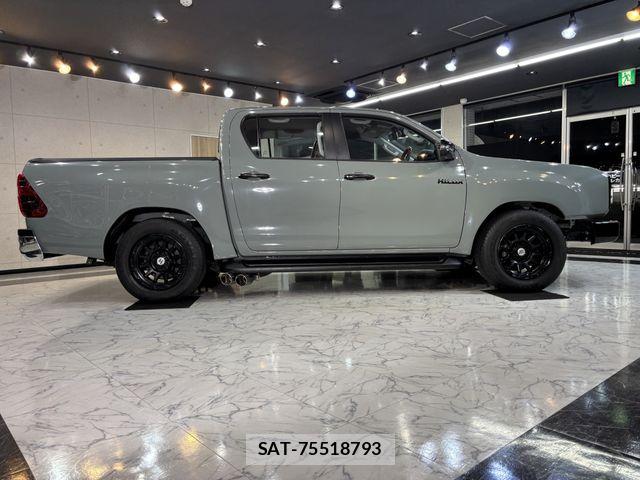 Toyota HILUX 2022-08 7876826-8