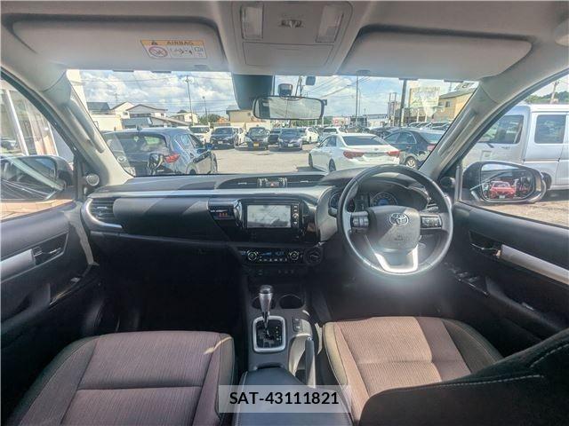 Toyota HILUX 2018-05 7876838-2
