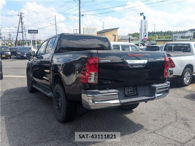 Toyota HILUX 2018-05 7876838-8