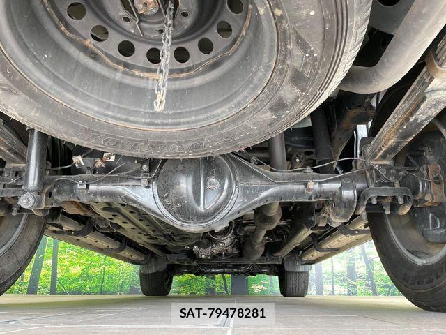 Toyota HILUX 2021-02 7902710-18