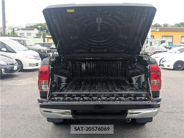 Toyota HILUX 2018-06 7902712-9