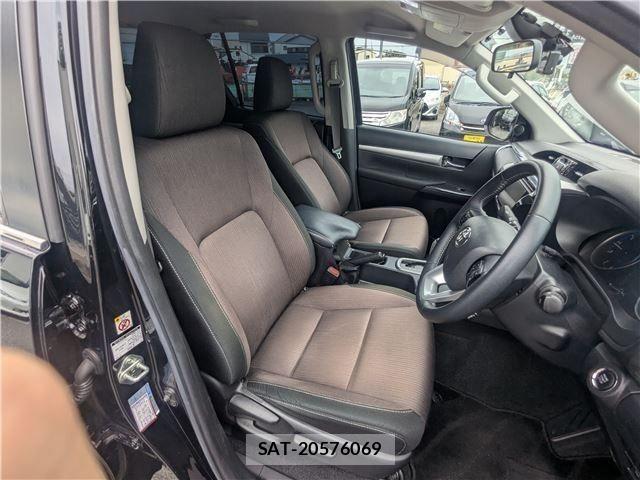 Toyota HILUX 2018-06 7902712-11