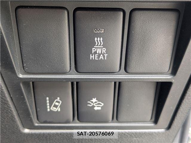 Toyota HILUX 2018-06 7902712-16