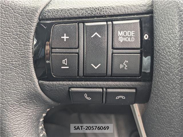 Toyota HILUX 2018-06 7902712-18