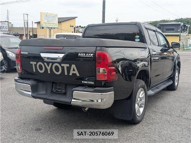 Toyota HILUX 2018-06 7902712-1