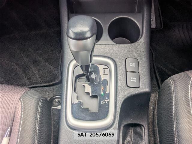 Toyota HILUX 2018-06 7902712-25