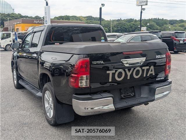Toyota HILUX 2018-06 7902712-8