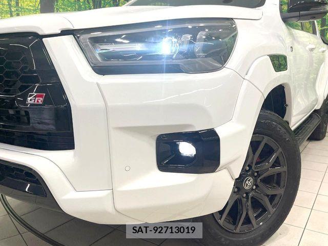 Toyota HILUX 2021-12 7902708-11