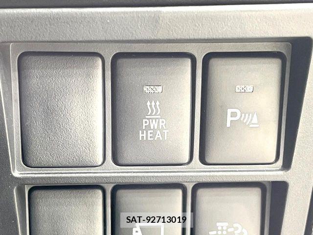 Toyota HILUX 2021-12 7902708-6