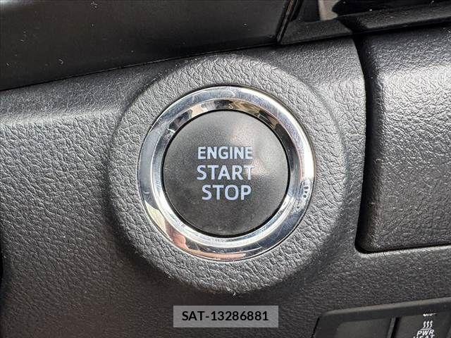Toyota HILUX 2021-01 7962018-25