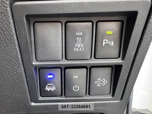 Toyota HILUX 2021-01 7962018-26