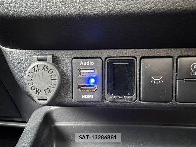 Toyota HILUX 2021-01 7962018-29