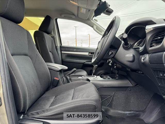 Toyota HILUX 2021-11 7962021-15