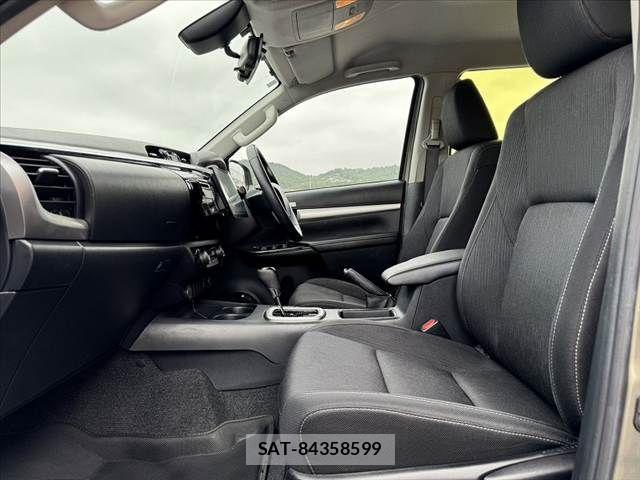 Toyota HILUX 2021-11 7962021-17