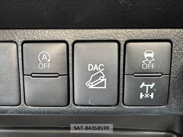 Toyota HILUX 2021-11 7962021-21