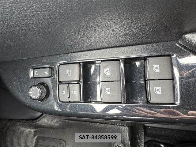 Toyota HILUX 2021-11 7962021-27