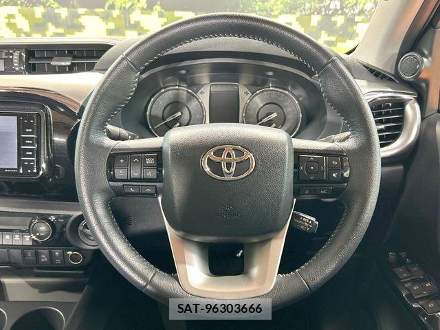 Toyota HILUX 2022-07 7962016-9